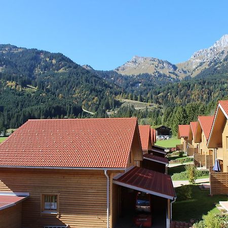 Feriendorf Am Hahnenkamm Reutte Værelse billede